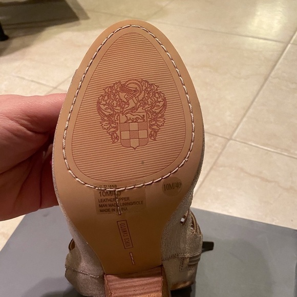Vince Camuto 10M eliana shoe